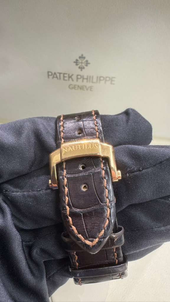 Patek Philippe Nautilus - 40 MM - 5712R-001