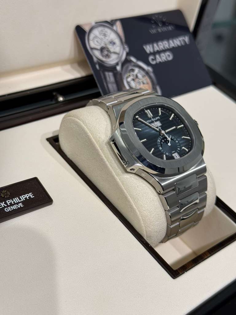 Patek Philippe Nautilus - 40.5 MM - Steel - 5726/1A-014