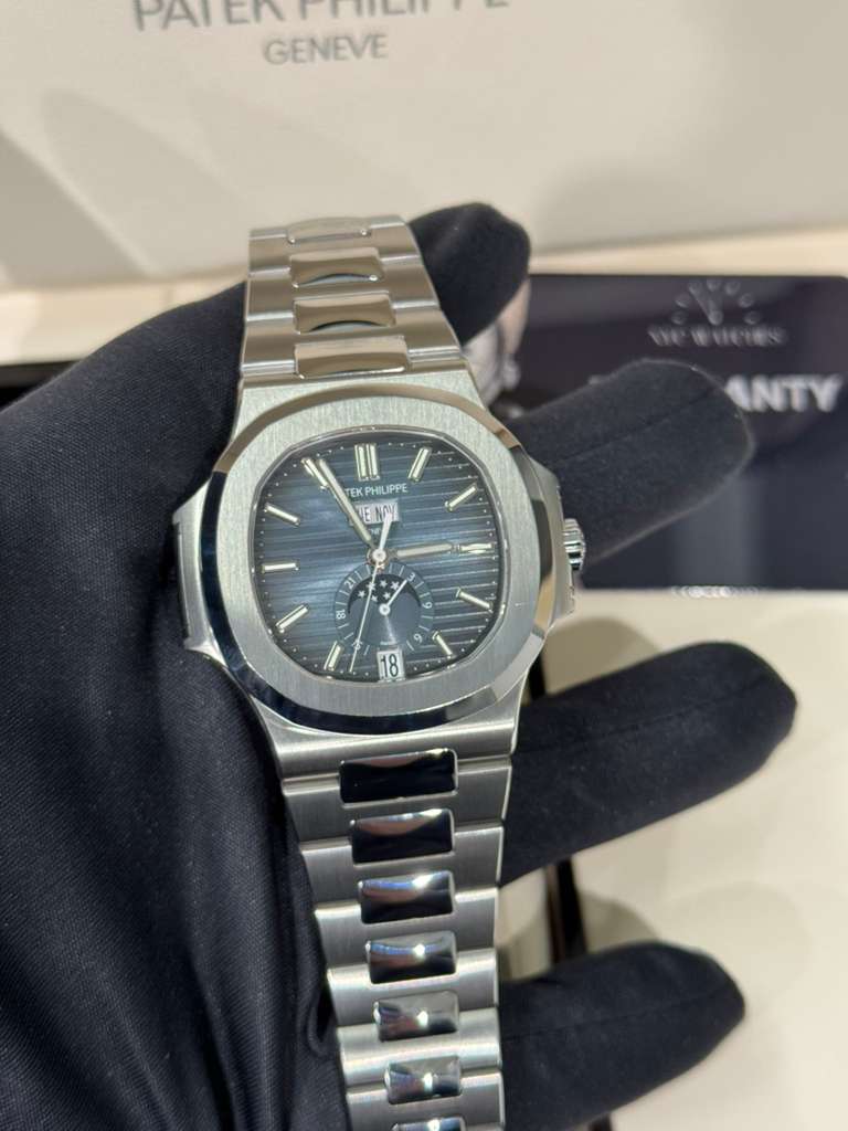 Patek Philippe Nautilus - 40.5 MM - Steel - 5726/1A-014