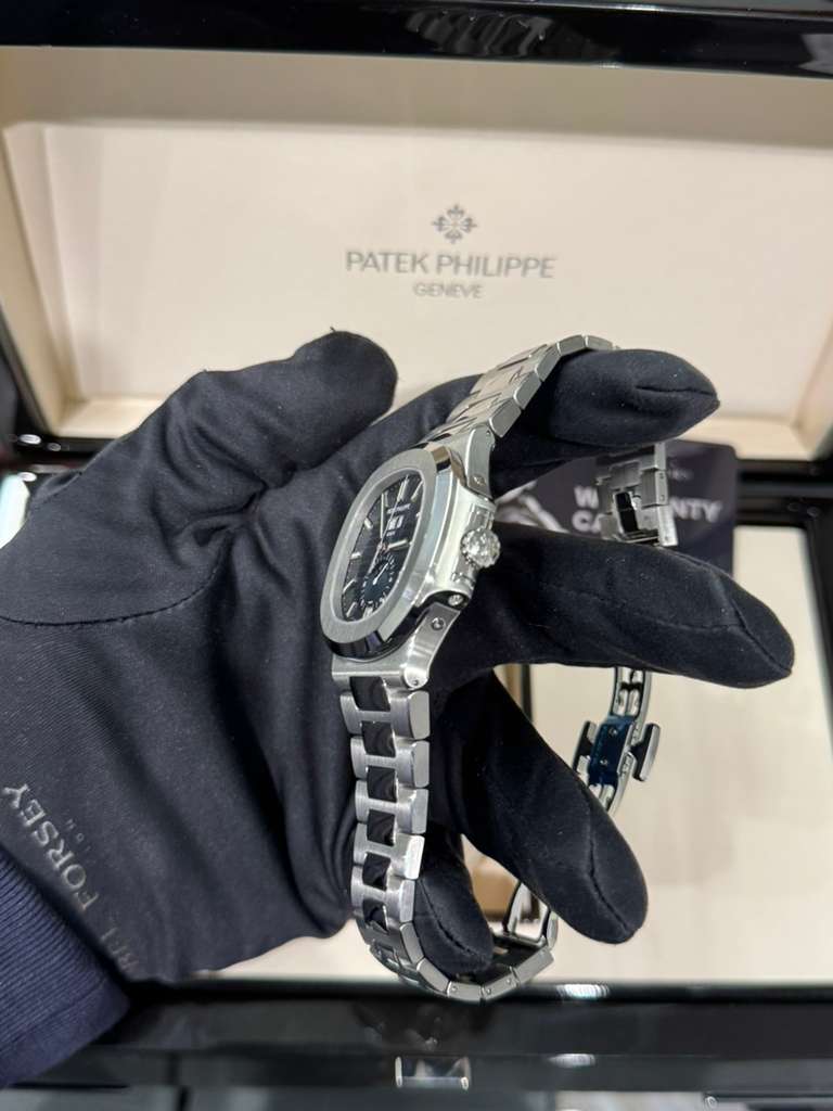Patek Philippe Nautilus - 40.5 MM - Steel - 5726/1A-014