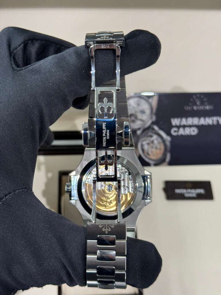 Patek Philippe Nautilus - 40.5 MM - Steel - 5726/1A-014