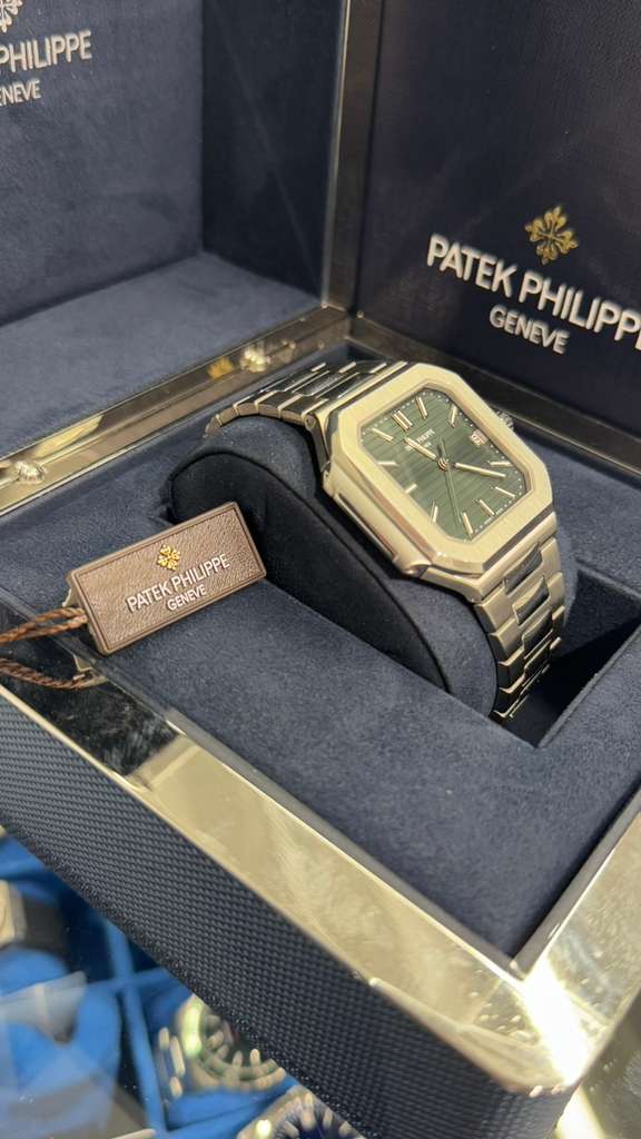 Patek Philippe Cubitus - 45 MM - Steel - Green Dial - 5821/1A-001
