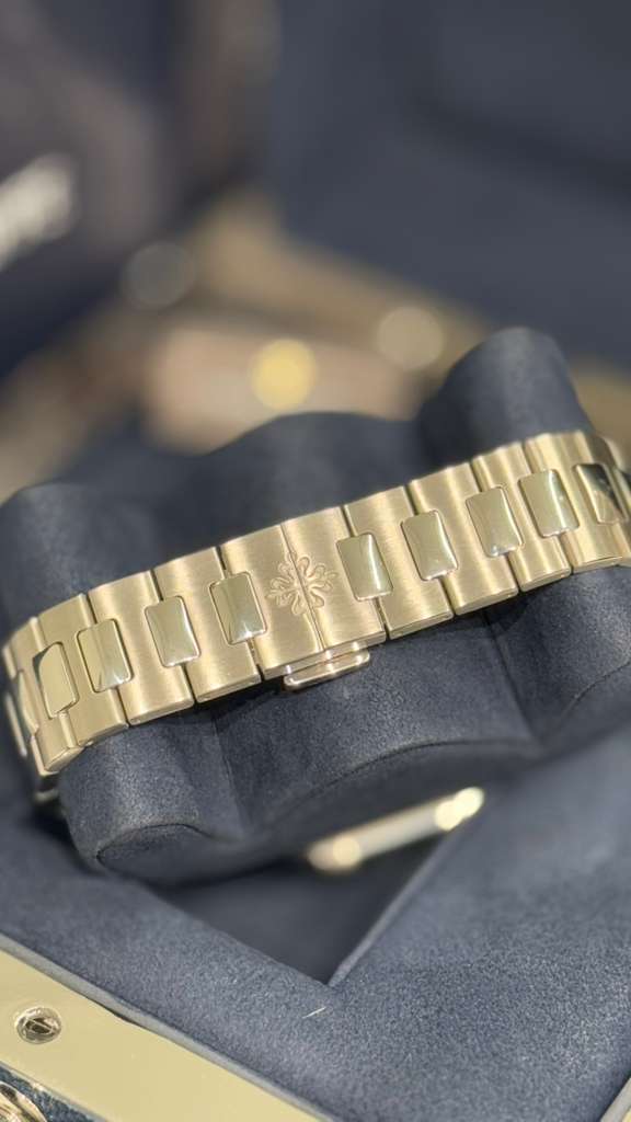 Patek Philippe Cubitus - 45 MM - Steel - Green Dial - 5821/1A-001