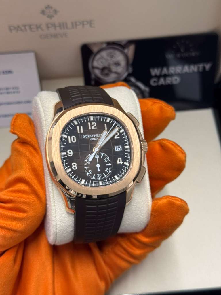 Patek Philippe Aquanaut - 42.20 MM -Rose Gold - 5968R-001