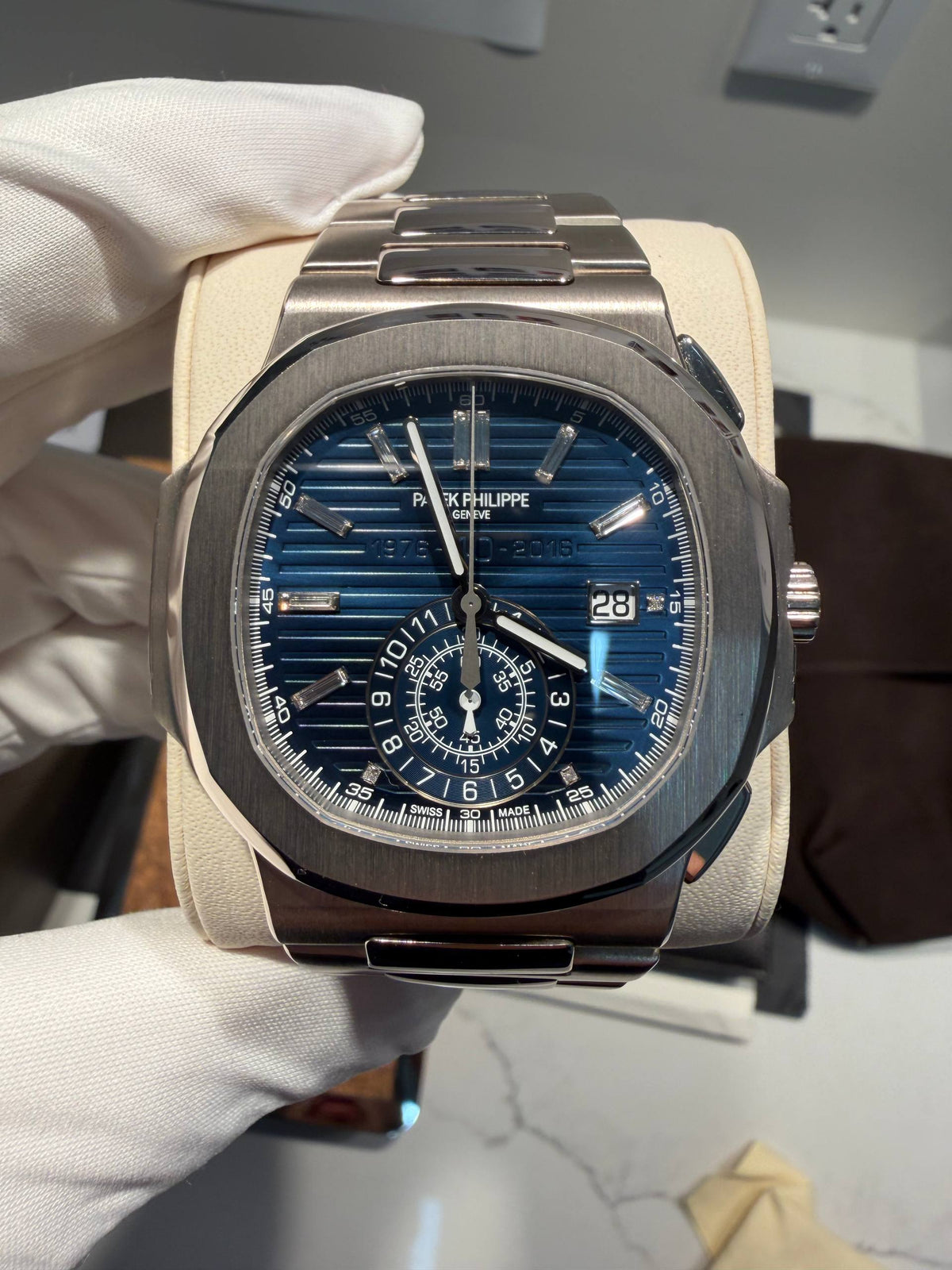 Patek Philippe Nautilus Chronograph - 40th Anniversary Limited Edition - 44 MM - White Gold - 5976/1G-001