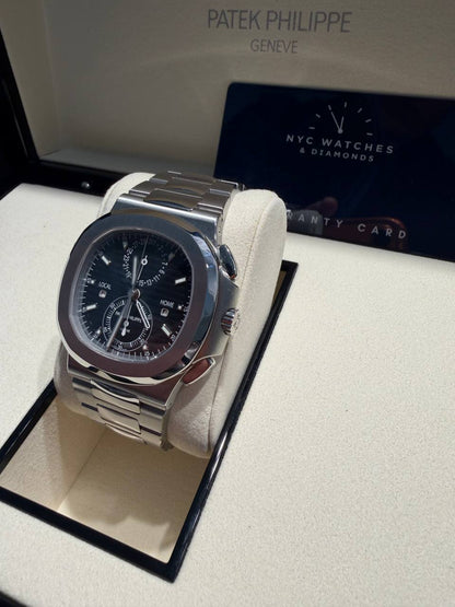 Patek Philippe Nautilus - 40 MM - Stainless Steel - 5990/1A-011