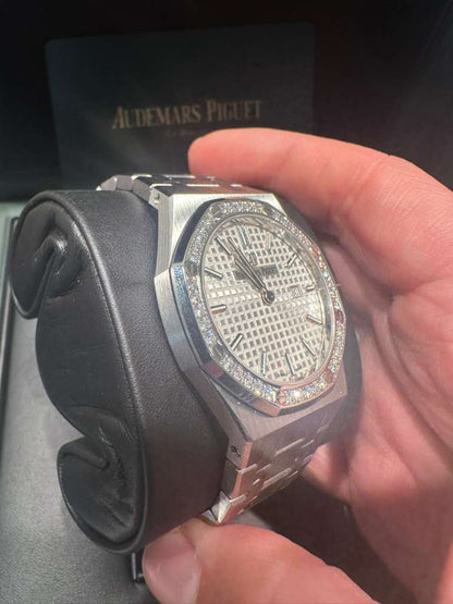 Audemars Piguet - Royal Oak - 33 MM - Steel - 67651ST.ZZ.1261ST.01