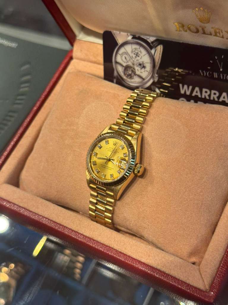 Rolex Datejust - 26 MM - Yellow Gold - President Bracelet - Fluted Bezel - Champagne Diamond Dial - 68178 chdp
