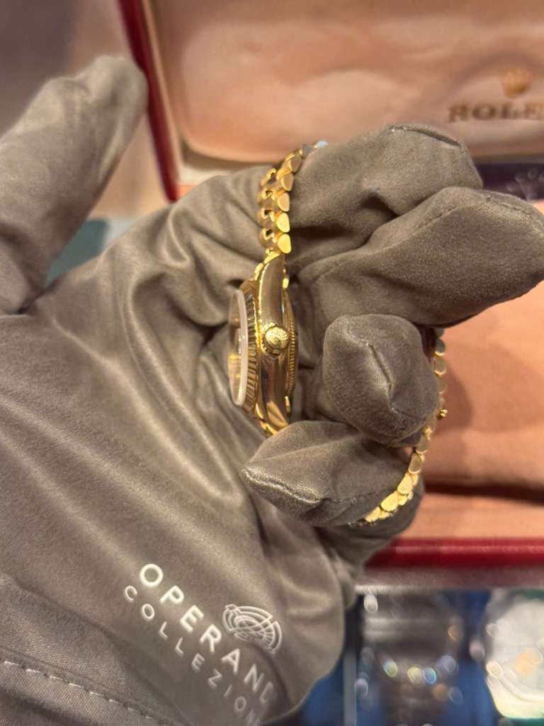 Rolex Datejust - 26 MM - Yellow Gold - President Bracelet - Fluted Bezel - Champagne Diamond Dial - 68178 chdp