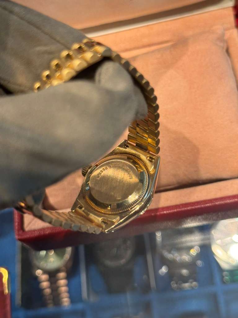 Rolex Datejust - 26 MM - Yellow Gold - President Bracelet - Fluted Bezel - Champagne Diamond Dial - 68178 chdp