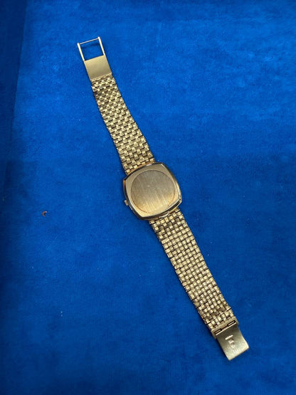 Vacheron Constantin Classic Vintage - 32 MM - 18K Yellow Gold - Basket-Weave Gold Dial - Gold Bracelet - 7391