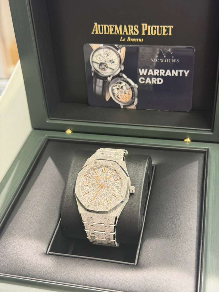 Audemars Piguet Royal Oak Frosted Gold Selfwinding 34 MM - White Gold Bracelet - Rhodium-plated Dial - 77450BC.GG.1361BC.01