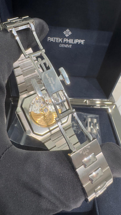 Patek Philippe Cubitus - 45 MM - Steel - Green Dial - 5821/1A-001