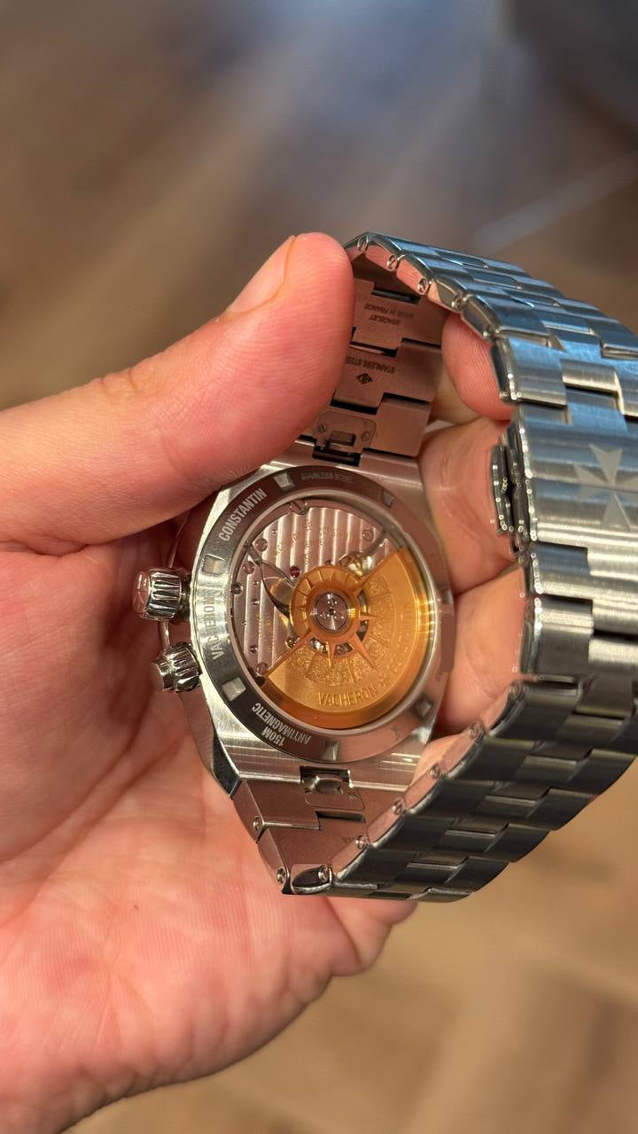 Vacheron Constantin Overseas Dual Time Stainless Steel 41MM - Stainless Steel Bracelet - Silver Dial - 7900V/110A-B333