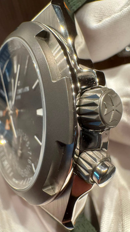Vacheron Constantin Overseas Dual Time Cardinal Points - West - 41 MM - Titanium - Green Dial - 7930V/210T-H075