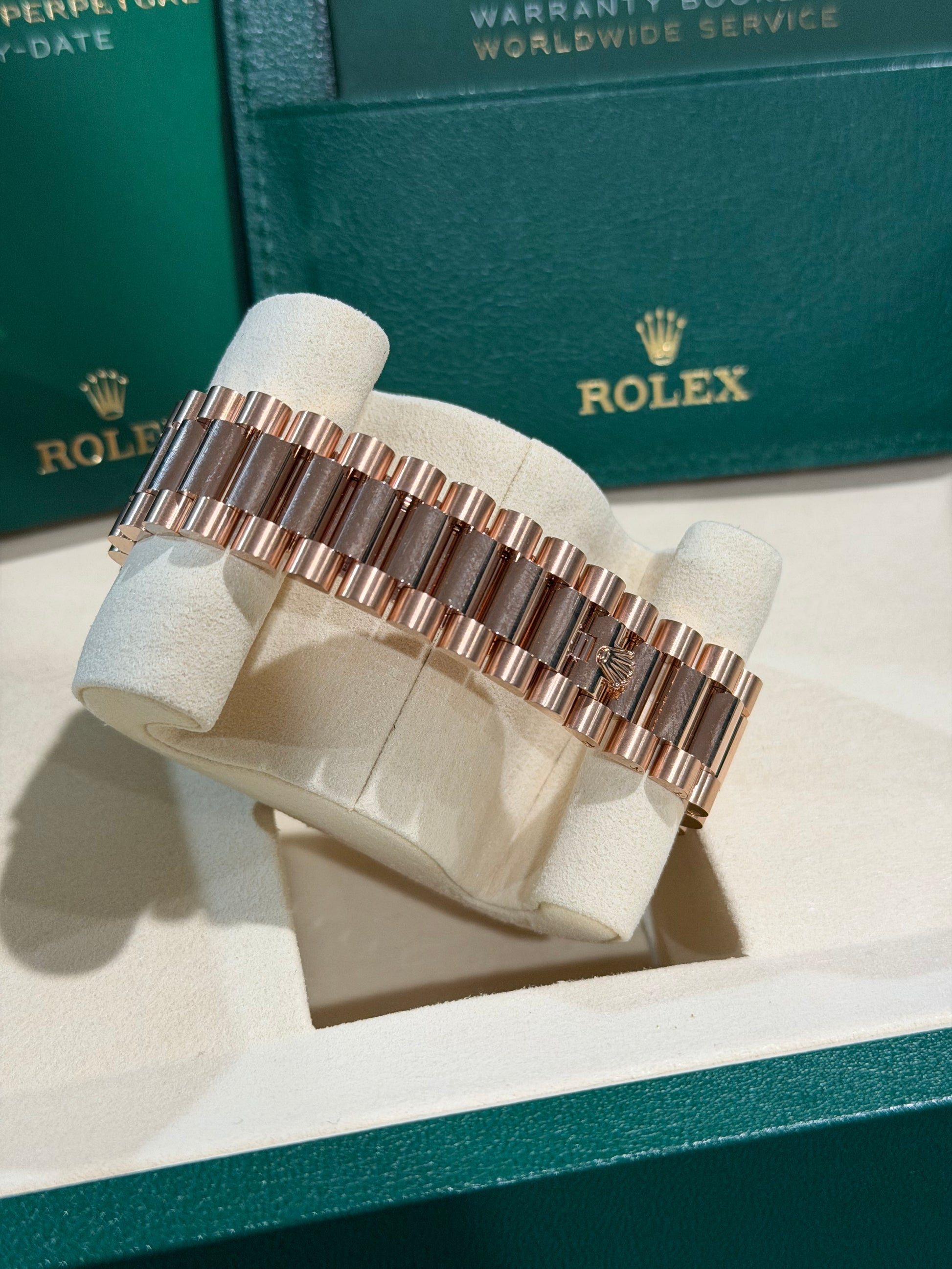 Rolex Day-Date - 40 MM - Rose Gold - MoP Baguette Dial - 228235-0056