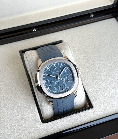 Patek Philippe Aquanaut - 40.8 MM - White Gold - 5164G-001