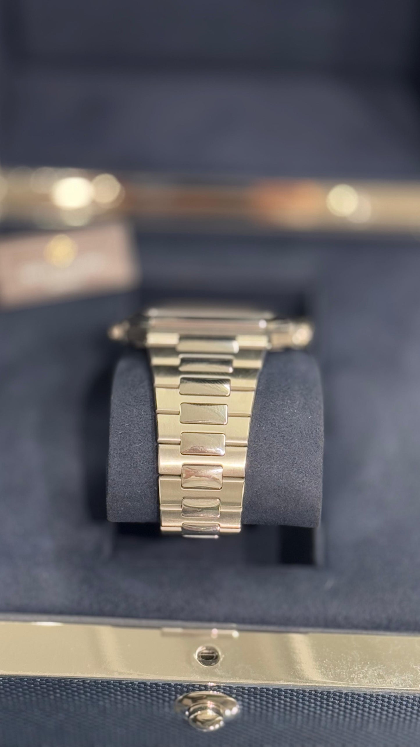 Patek Philippe Cubitus - 45 MM - Steel - Green Dial - 5821/1A-001