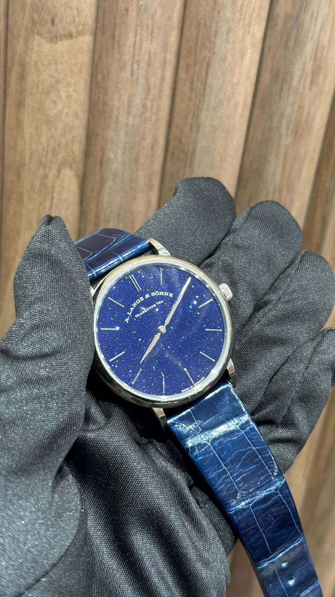 A.Lange & Söhne Saxonia Thin - 37 MM - White Gold - Blue Dial - 205.086