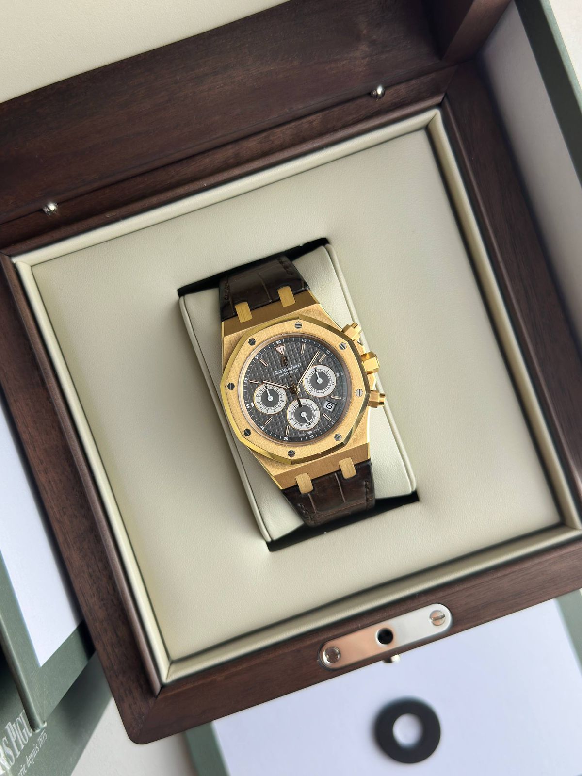 Audemars Piguet - Royal Oak - Chronograph - 39 MM - Rose Gold - 26022OR.OO.D098CR.02