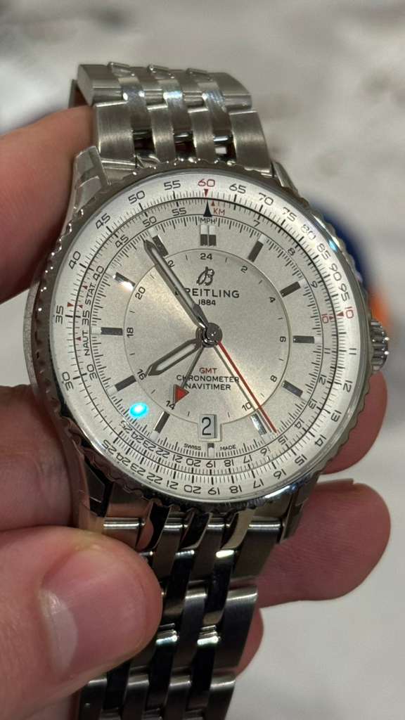 Breitling Navitimer GMT Stainless Steel 41 MM - Metal Bracelet - Silver Dial - A32310211G1A1