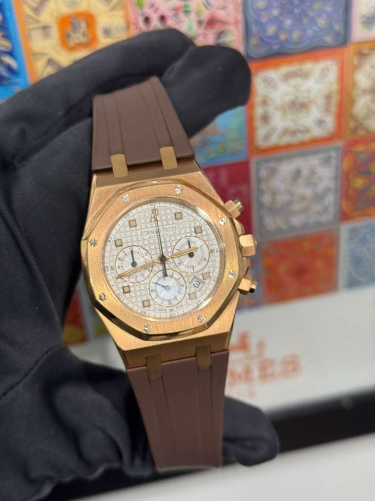 Audemars Piguet - Royal Oak Chronograph - 39 MM - Rose Gold - 26022OR.OO.D088CR.01