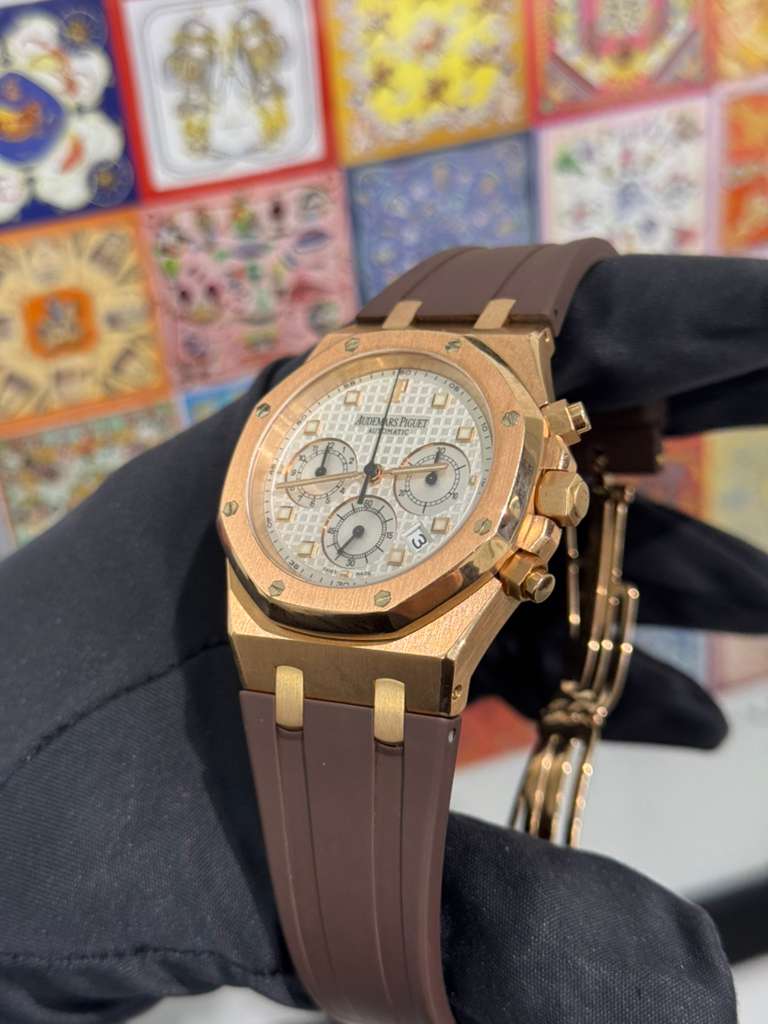 Audemars Piguet - Royal Oak Chronograph - 39 MM - Rose Gold - 26022OR.OO.D088CR.01