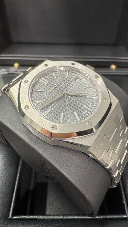 Audemars Piguet - Royal Oak "50ᵀᴴ Anniversary" - 37 MM - Steel - 15550ST.OO.1356ST.03