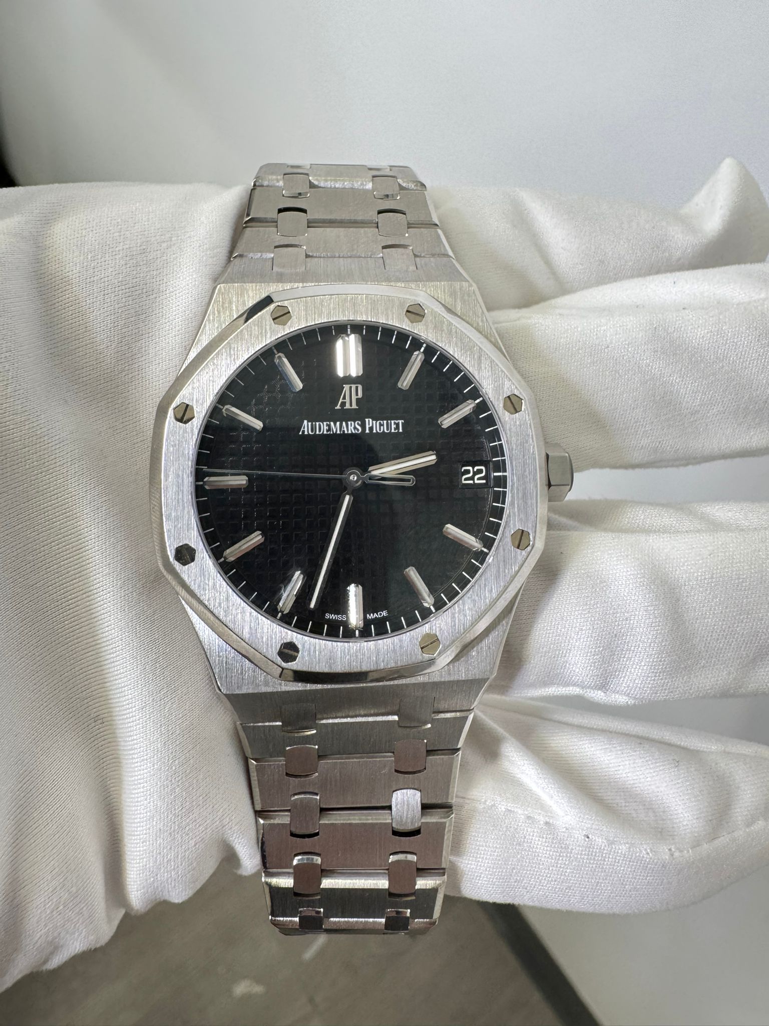 Audemars Piguet - Royal Oak - 41 MM - Steel- 15500ST.OO.1220ST.03