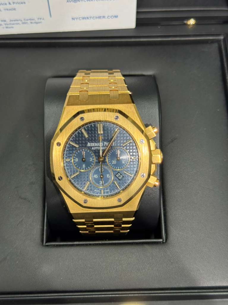 Audemars Piguet - Royal Oak - 41 MM - Yellow Gold - 26320BA.OO.1220BA.02