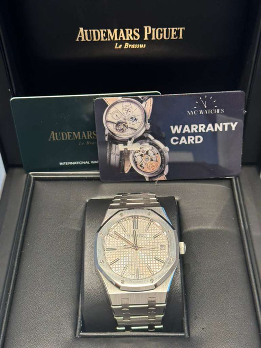 Audemars Piguet - Royal Oak "50ᵀᴴ Anniversary" - 41 MM - Steel - 15510ST.OO.1320ST.03
