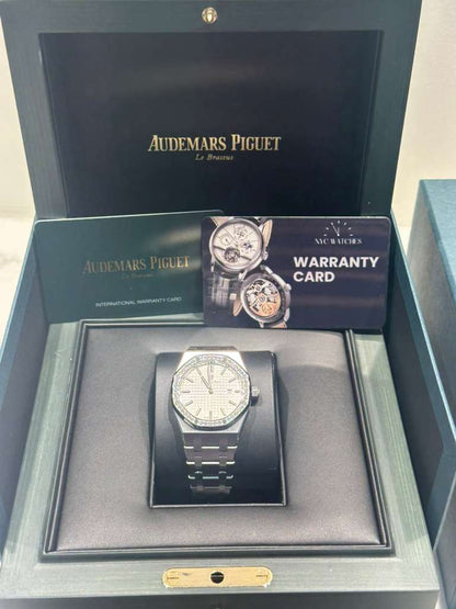 Audemars Piguet - Royal Oak - 33 MM - Steel - 67651ST.ZZ.1261ST.01
