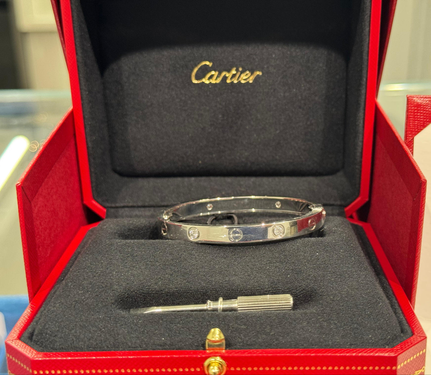 Cartier Love Bracelet - White Gold - 4 Diamonds - B6035817
