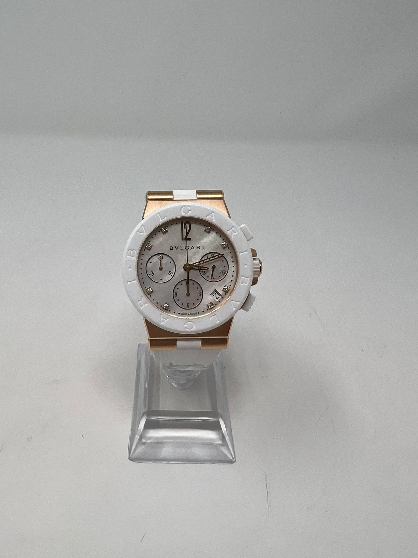 Bvlgari Diagono Chronograph Pink Gold 37 MM  - White Rubber Strap - Mother of Pearl Dial - White Ceramic Bezel - 101994