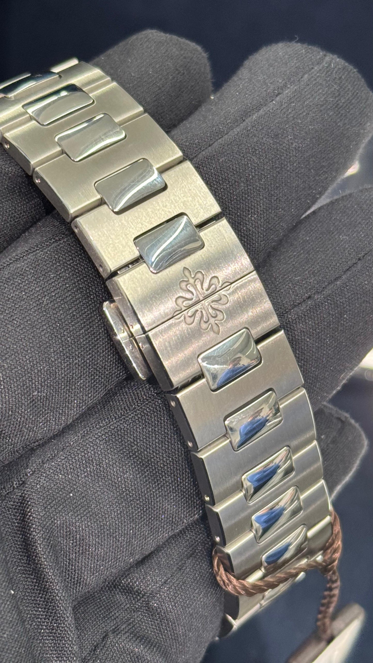 Patek Philippe Cubitus - 45 MM - Steel - Green Dial - 5821/1A-001