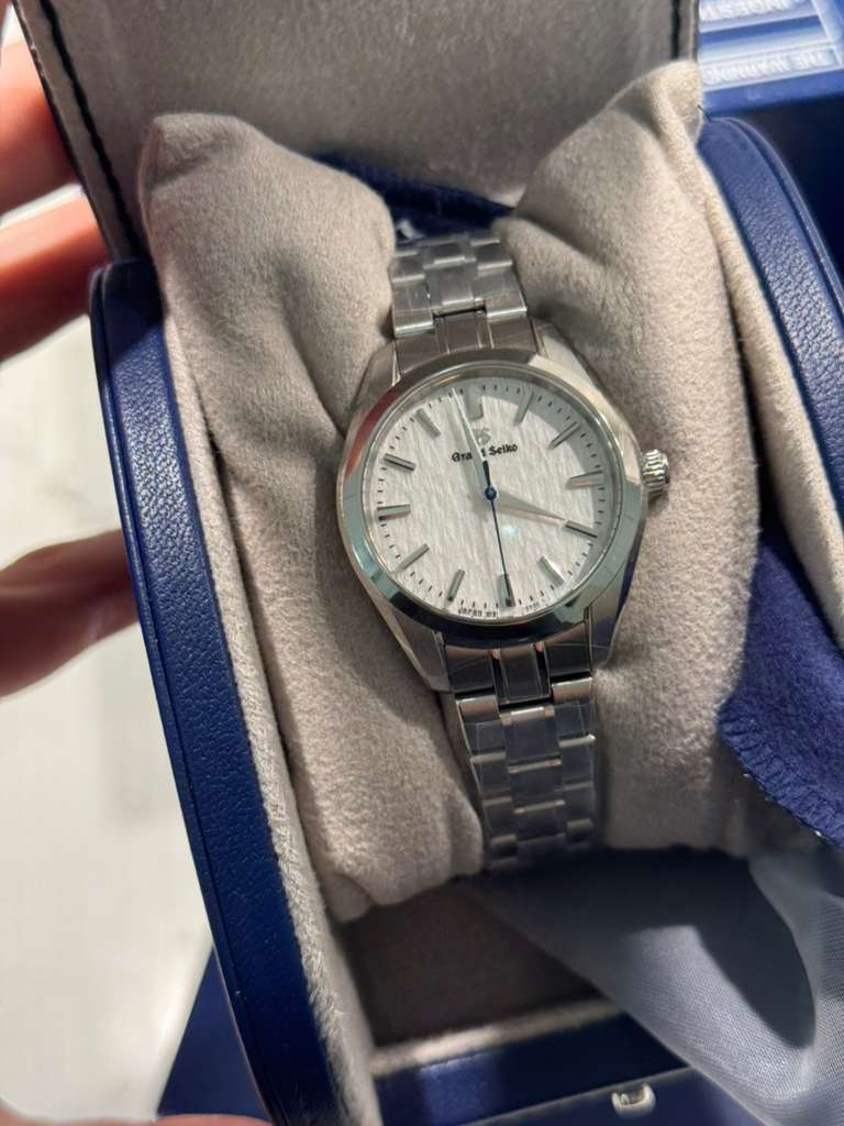 Grand Seiko - Heritage - 33 MM - Stainless Steel - Silver White "Snowflake" Dial - SBGX359