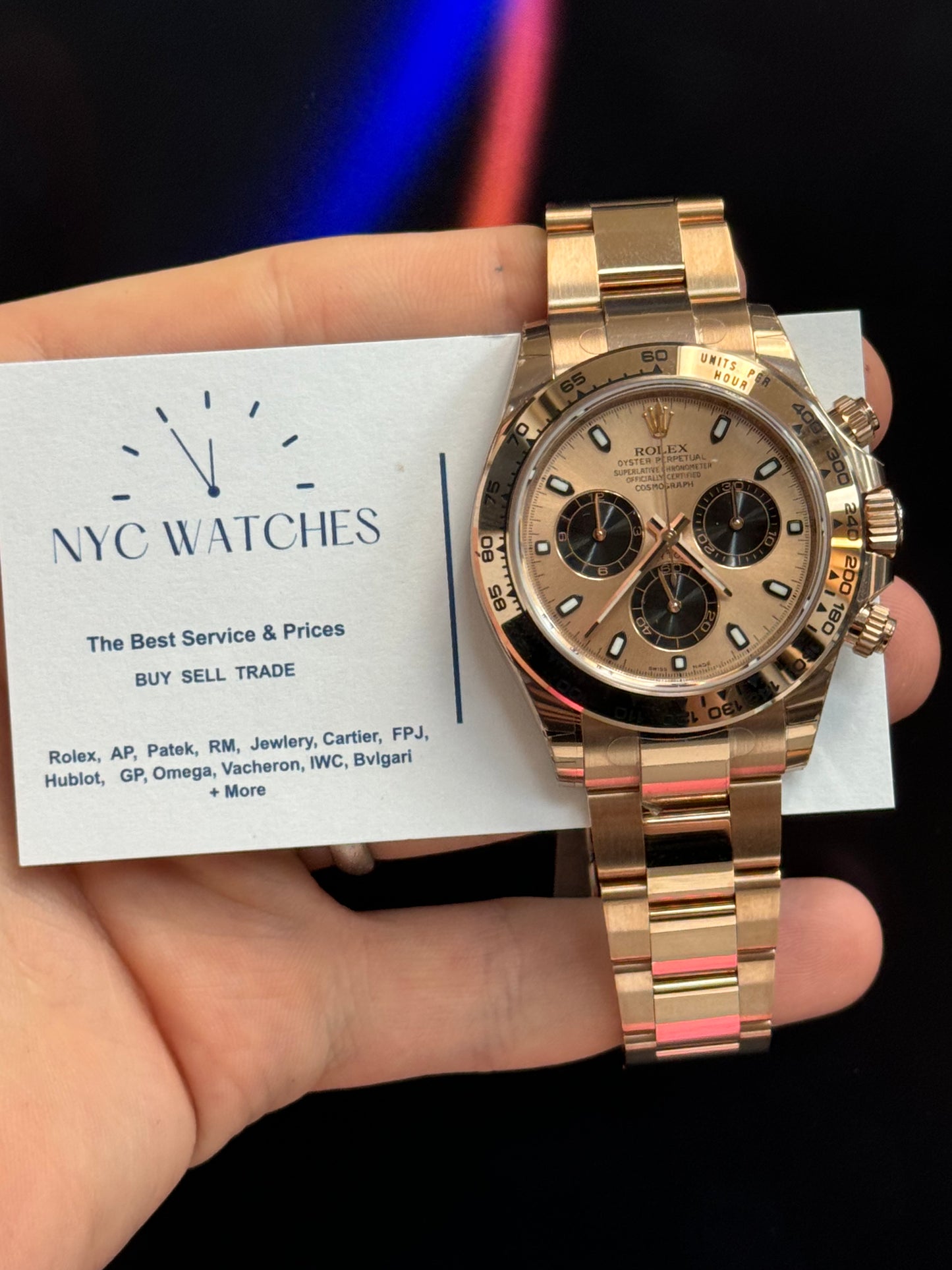 Rolex Cosmograph Daytona - 40 MM - Rose Gold - 116505-0009