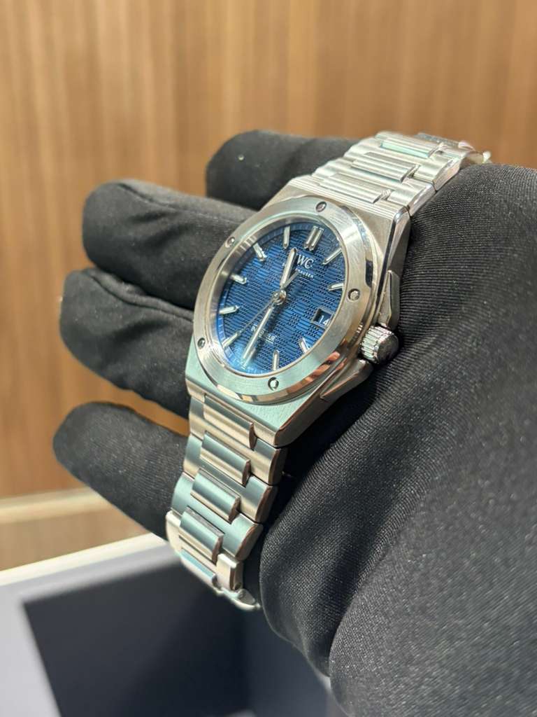 IWC Ingenieur Automatic 40 - Stainless Steel - 40 MM - Blue Dial - IW328907