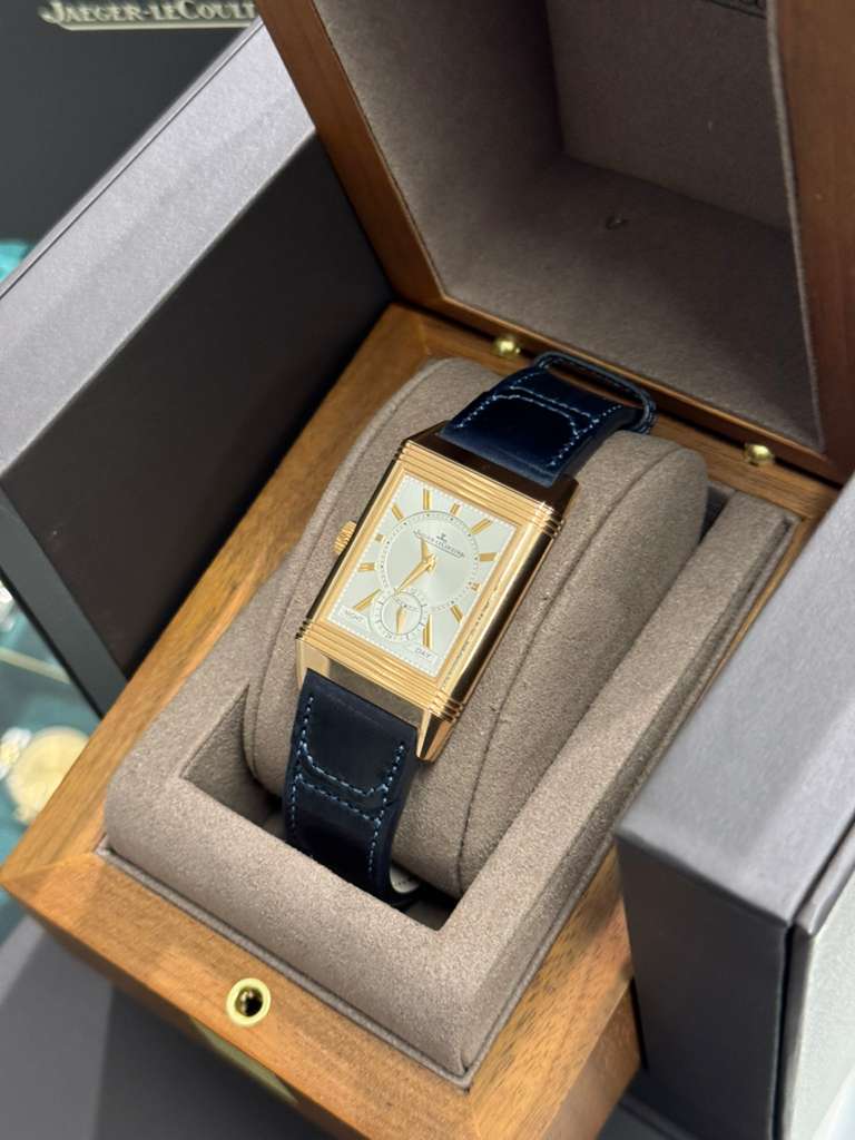 JLC - Reverso Tribute Duoface Small Seconds - 47 MM x 28.3 MM - Pink Gold - Blue/Silvered Dial - Blue Strap - JLC Q3982590