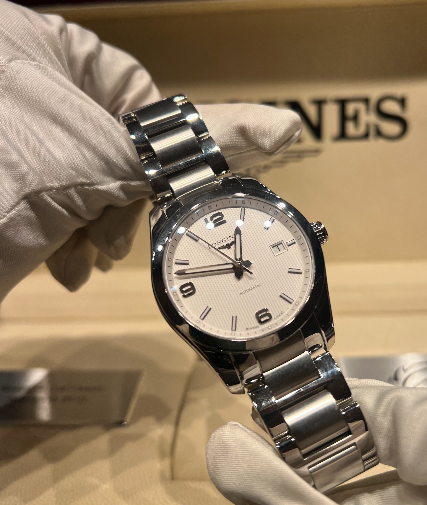Longines Conquest Classic - 40 MM - Stainless Steel - Silver Dial - L2.785.4.76.6