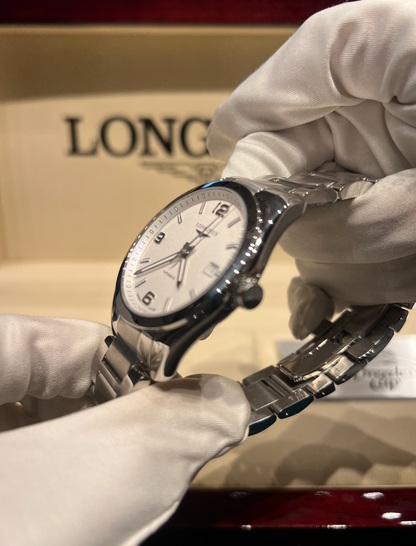 Longines Conquest Classic - 40 MM - Stainless Steel - Silver Dial - L2.785.4.76.6