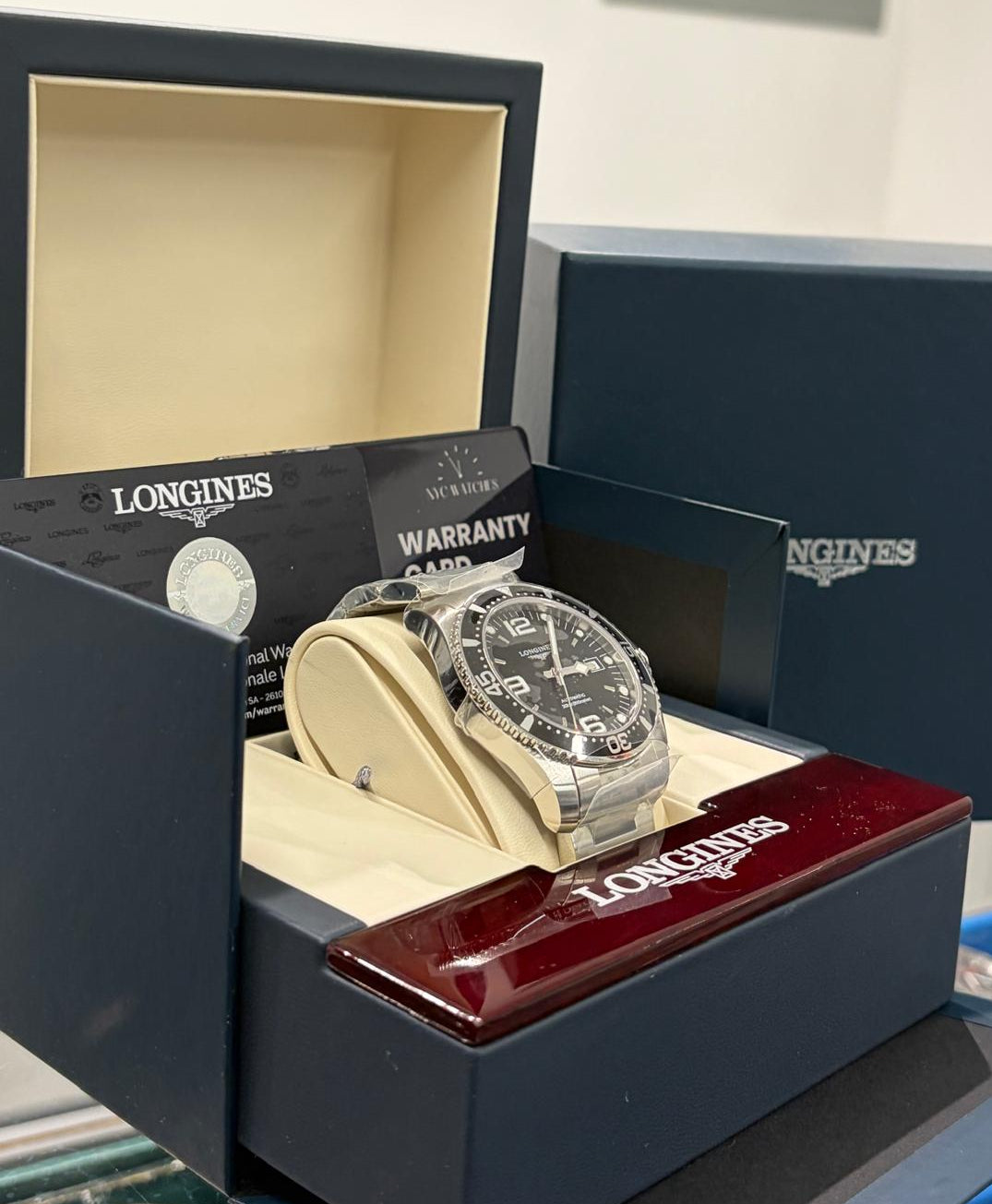 Longiness Hydroconquest - Stainless Steel - 41 MM - Black Dial - L3.742.4.56.6