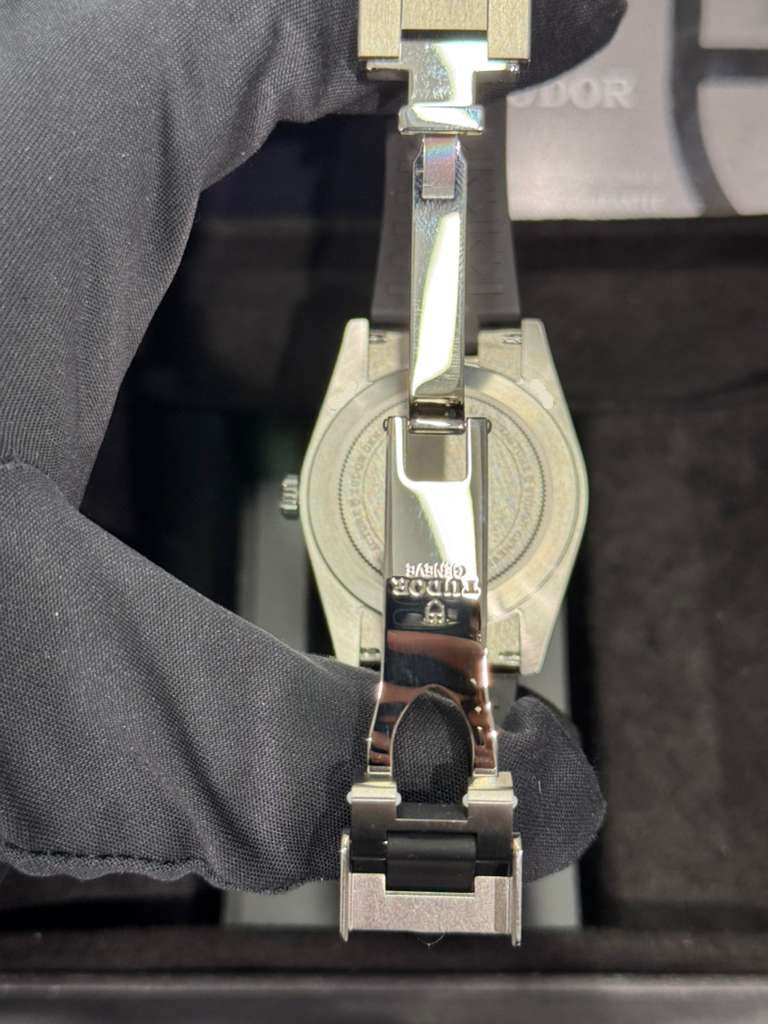 Tudor Black Bay 54 - 37 MM - Steel - Black Dial - M79000N-0002