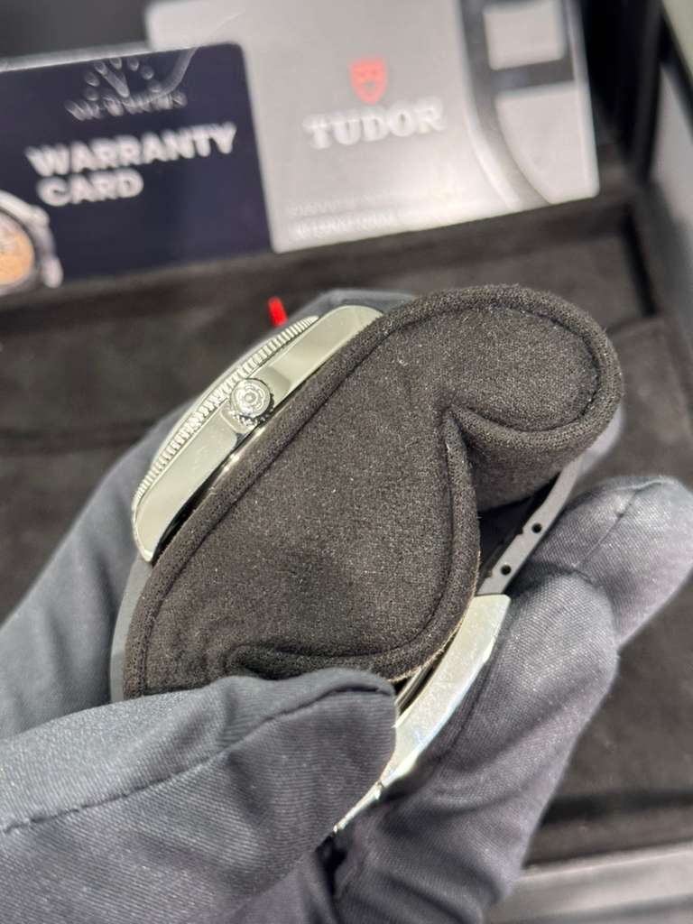 Tudor Black Bay 54 - 37 MM - Steel - Black Dial - M79000N-0002