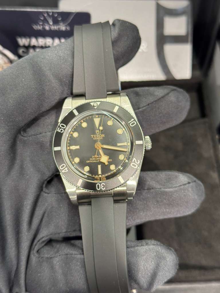 Tudor Black Bay 54 - 37 MM - Steel - Black Dial - M79000N-0002