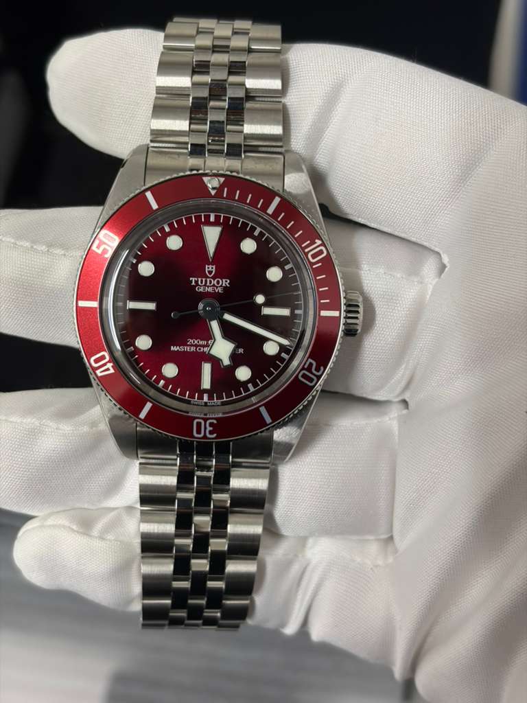 Tudor Black Bay 58 - 39 MM - Stainless Steel - Burgundy Dial - Stainless Steel Bracelet - M7939A1A0RU-0001