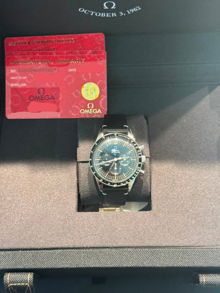 Omega FIRST Omega in Space Speedmaster - Stainless Steel - 39.7 MM - Leather Strap - Black Dial - 310.32.40.50.06.001
