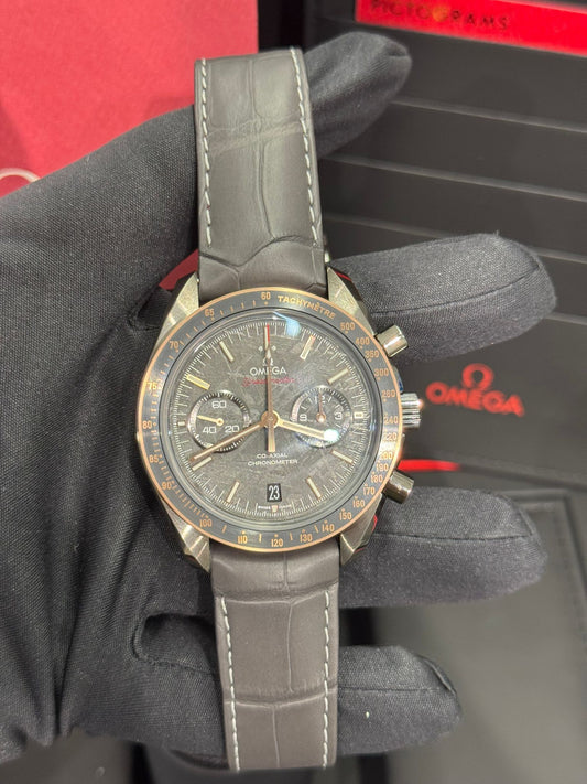 Omega Speedmaster Grey Ceramic 44.25 MM - Grey Leather Strap - Grey Dial - 311.63.44.51.99.001