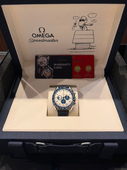 Omega Speedmaster "Silver Snoopy Award" 50th Anniversary Stainless Steel 42 MM - Coated Nylon Fabric Bracelet - Silver Dial - 310.32.42.50.02.001