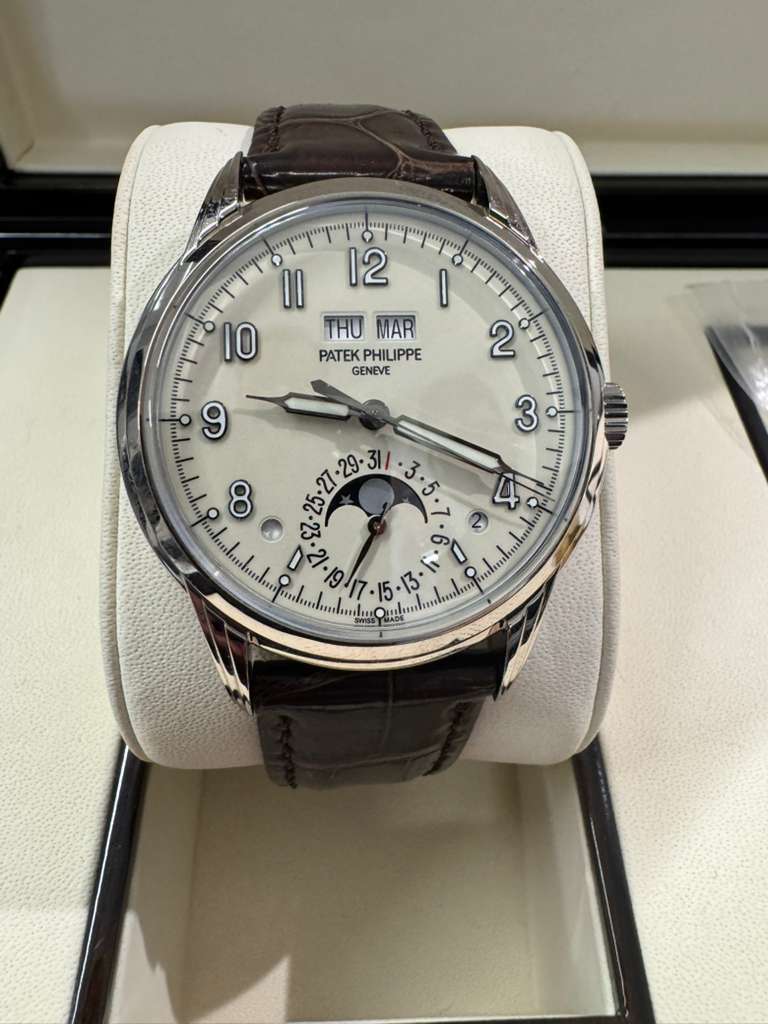 Patek Philippe Grand Complications - Moonphase and Annual Calender - 40 MM - White Gold - 5320G-001